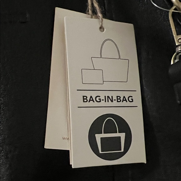 Antik Kraft Sleek Black Shoulder Bag - Picture 7 of 9